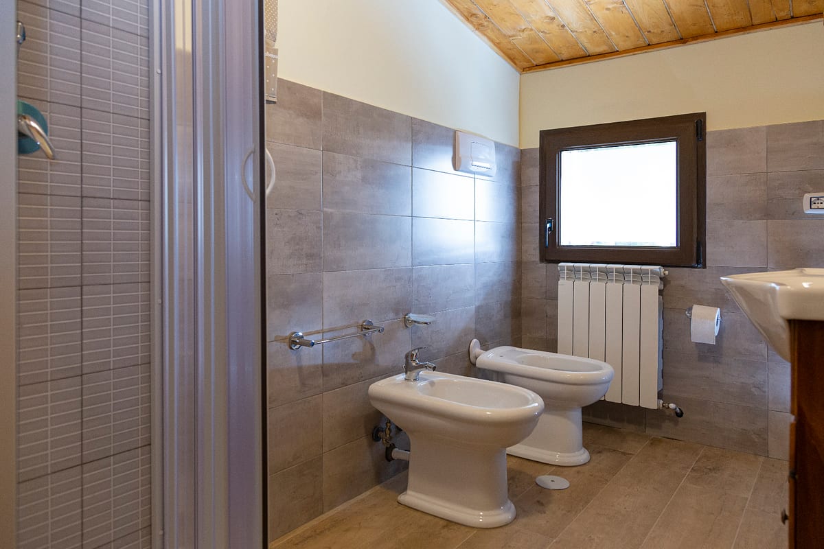 Bagno con doccia